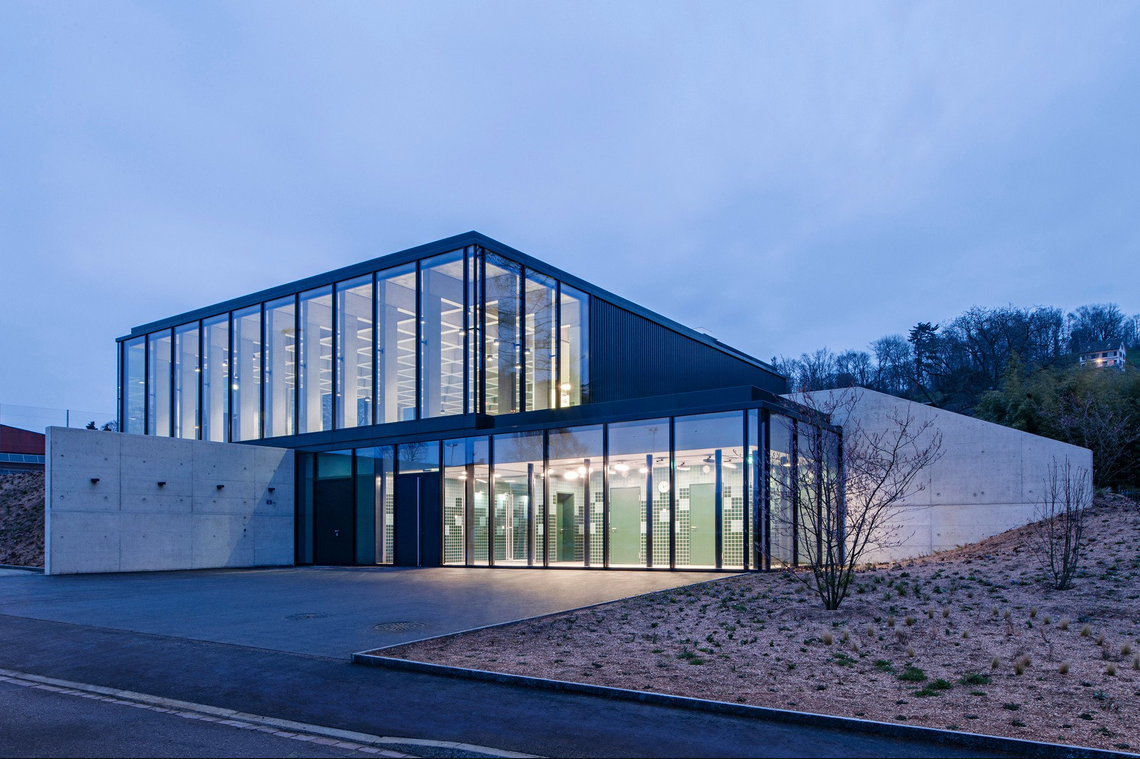 Hallenbad Allmendli, Aussenansicht